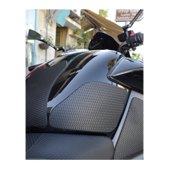 TechSpec SUZUKI B-KING (2006 - 12) SnakeSkin Tank Grips
