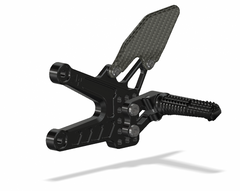 ATTACK PERFORMANCE REAR SET KIT, YAM R6 06- , BLACK (CARBON HEEL GUARDS)