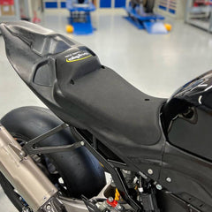 Alpha Racing Seat bench plate 10 mm carbon BMW S1000RR 2019- and BMW M1000RR 2021-