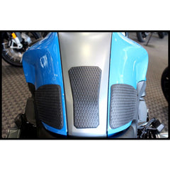 TechSpec BMW R1200 / 1250 R (2015 - CURRENT) Snake Skin Tank Grips: Free Center Tank Protector Included
