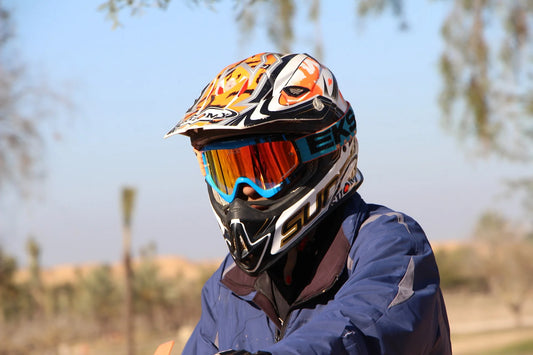 What states require motorcycle helmets?