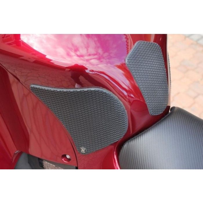 TechSpec KAWASAKI ZX14 (2006 - CURRENT ) Snake Skin Tank Grips: Free Center Tank Protector 1 Included