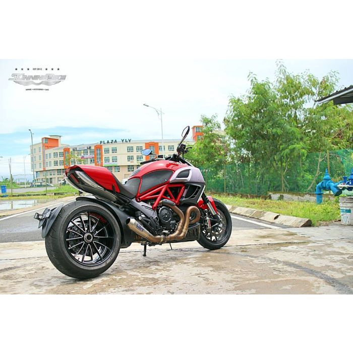 TechSpec DUCATI DIAVEL  (2012 - 2015) Snake Skin Tank Grips