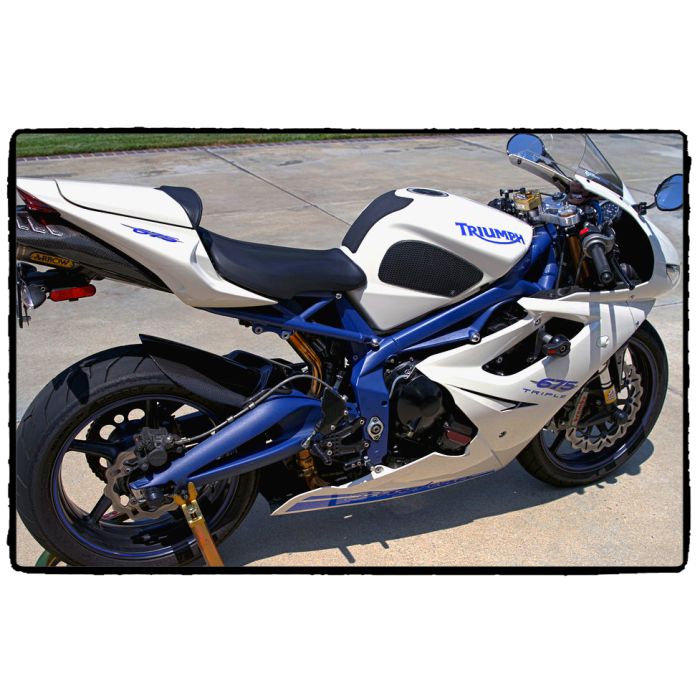 TechSpec TRIUMPH Daytona 675 (2006 - 12) Street Triple (2009 - 12) DAVE MOSS DESIGN XL2 Tank Grips: Free Center Tank Protector 3 Included