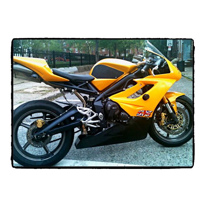TechSpec TRIUMPH Daytona 675 (2006 - 12) Street Triple (2009 - 12) SnakeSkin Tank Grips: Free Center Tank Protector 11 Included