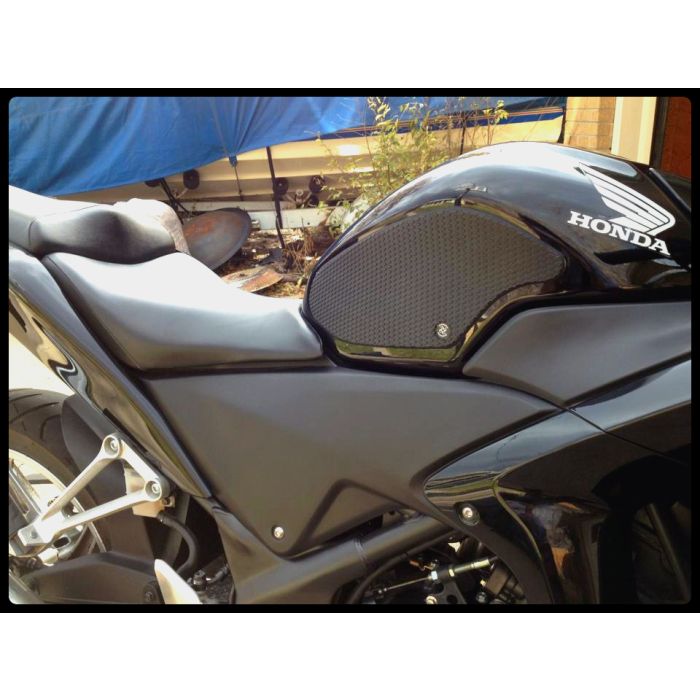 TechSpec HONDA CBR 250RR (2011-15), CBR150R (2011-CURRENT) XL2 Tank Grips