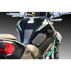 TechSpec KAWASAKI Z900 (2025-Current) Snake Skin Tank Grips: Center Tank Protector 11 Included