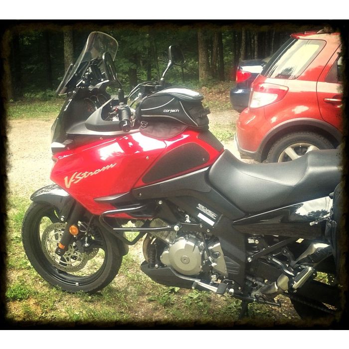 TechSpec SUZUKI V-STROM DL650 (2000 - 11),  DL1000 (2000 - 12) SnakeSkin Tank Grips: Free Center Tank Protector 5 Included
