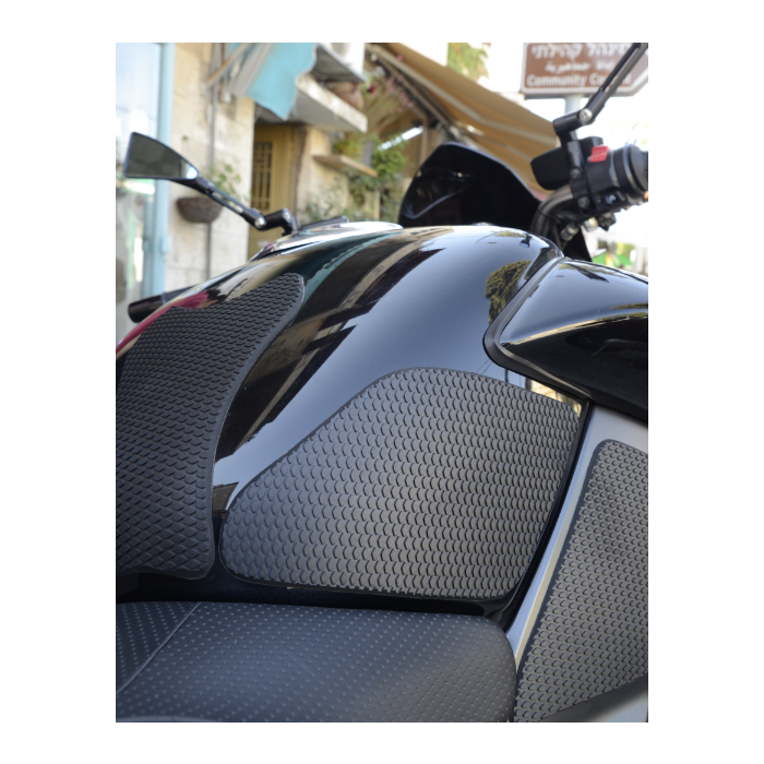 TechSpec SUZUKI B-KING (2006 - 12) SnakeSkin Tank Grips
