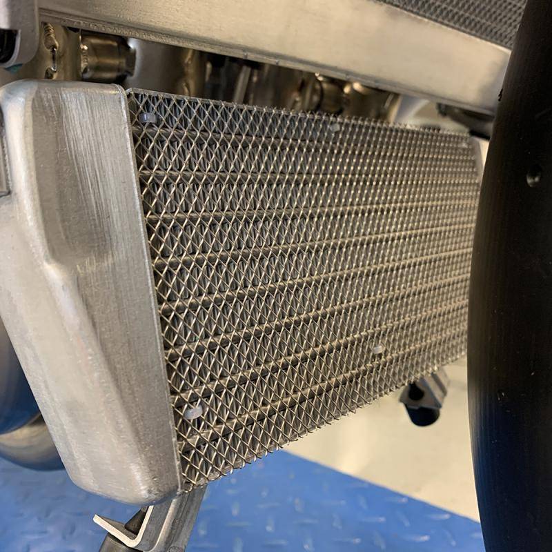 Alpha Radiator Guard Kit BMW 19-21 | HHR Performance