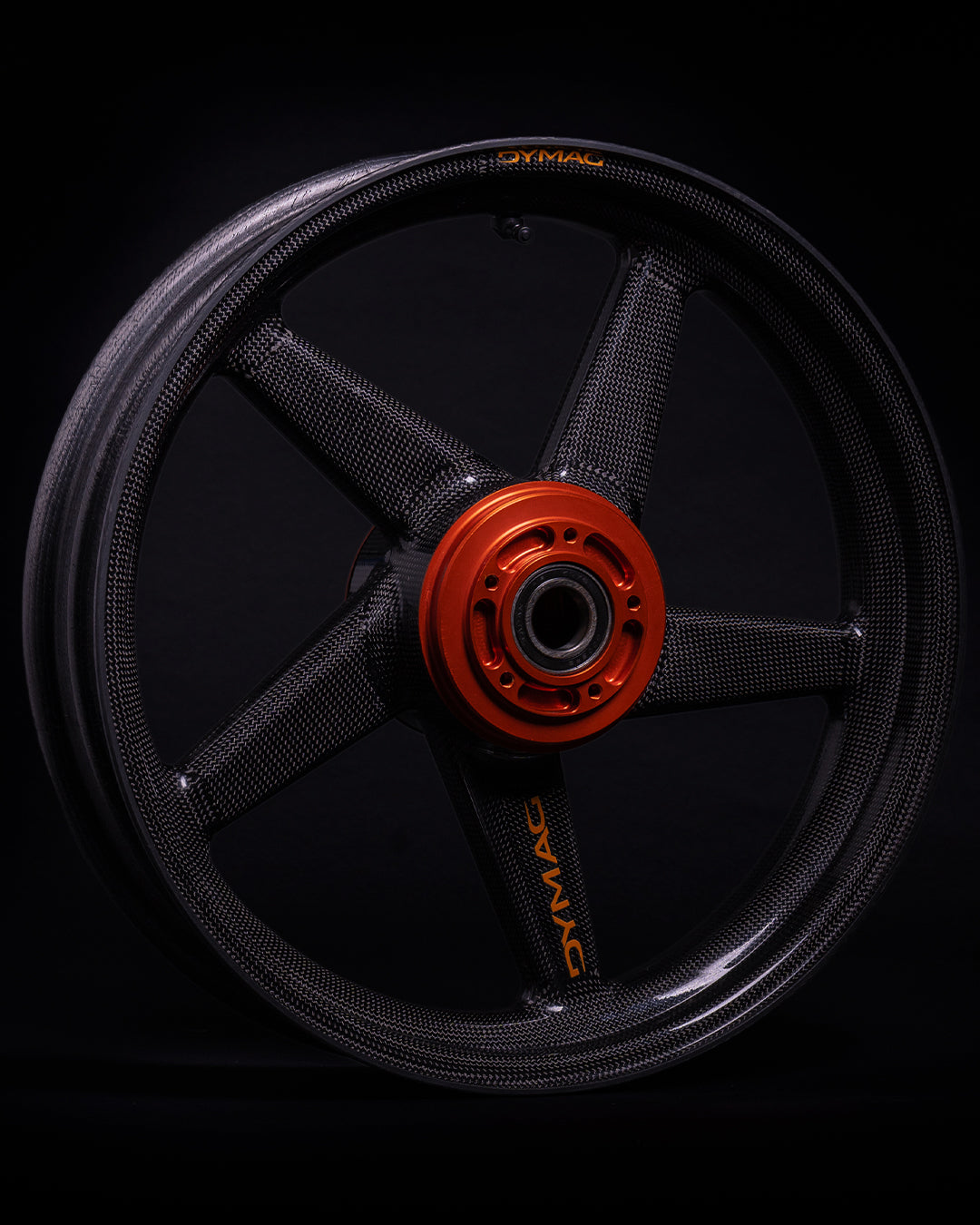 angle view of Dymag CA5 evo carbon front wheel