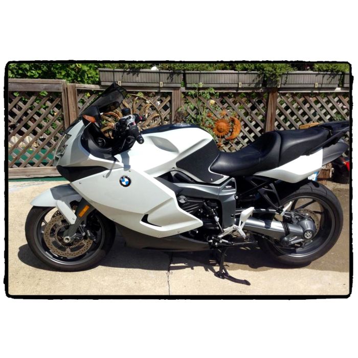 TechSpec BMW K1200 S / K1300 S  (2004 - CURRENT) Includes TP #2 ( PHIL SUTTER DESIGN ) Snake Skin Tank Grips: Free Center Tank Protector 2 Included