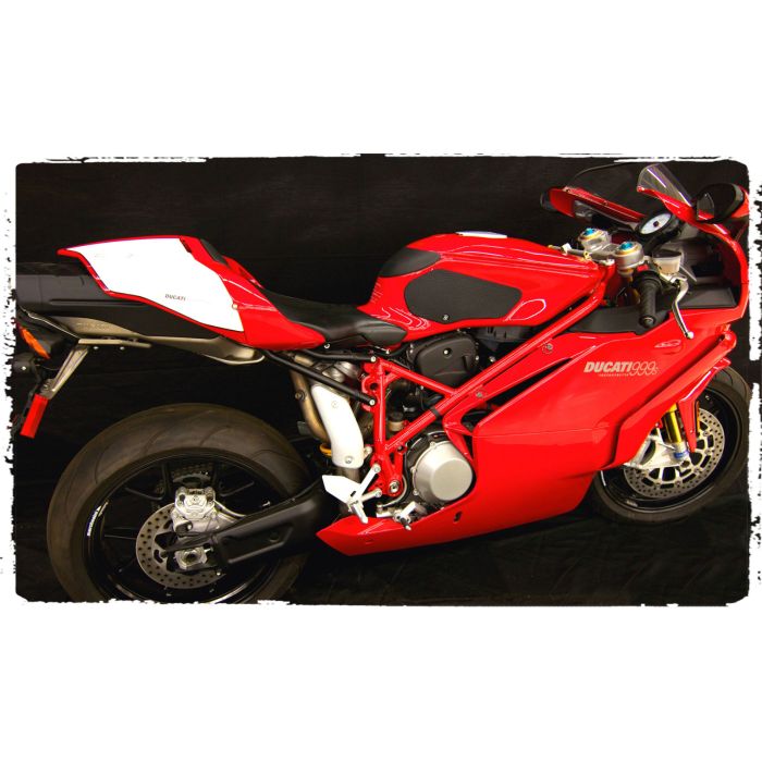 TechSpec DUCATI SUPER BIKE 749 / 999   (2000-2008) Snake Skin Tank Grips