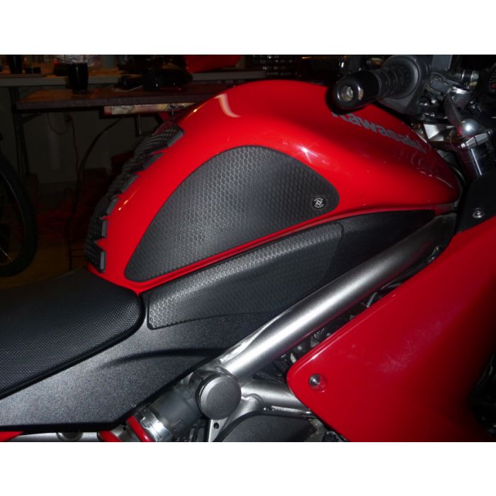 TechSpec KAWASAKI NINJA 650R & ER6n  (2006 - 11) SnakeSkin Tank Grips