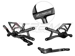 Extreme Components - Extreme Components GP EVO Rearsets Kit STD And Reverse Shifting  Aluminium Black Heel (FOR AKRAPOVIC RACING FULL SYSTEM) YAMAHA R1 (2020/2022)